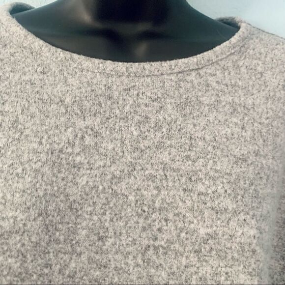 Flora Nikrooz Gray Fleece Pullover Sweatshirt Size Medium - Picture 2 of 10